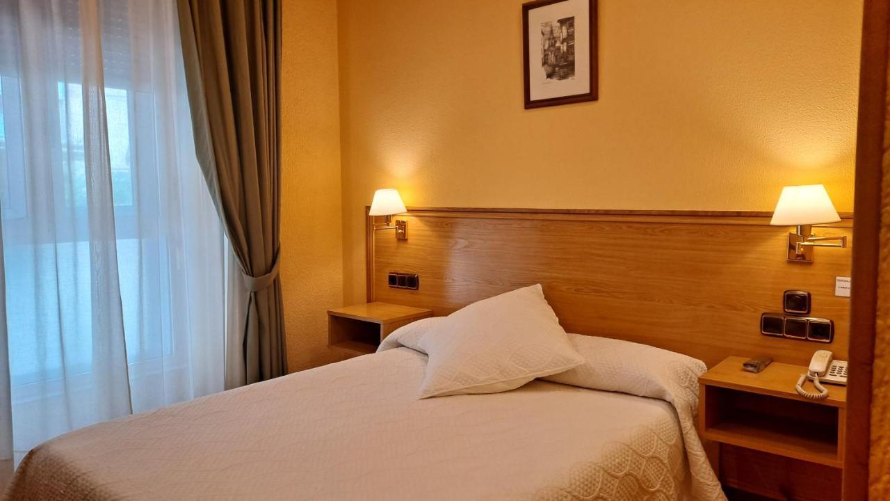 Pension La Concha Сан-Себастьян Экстерьер фото