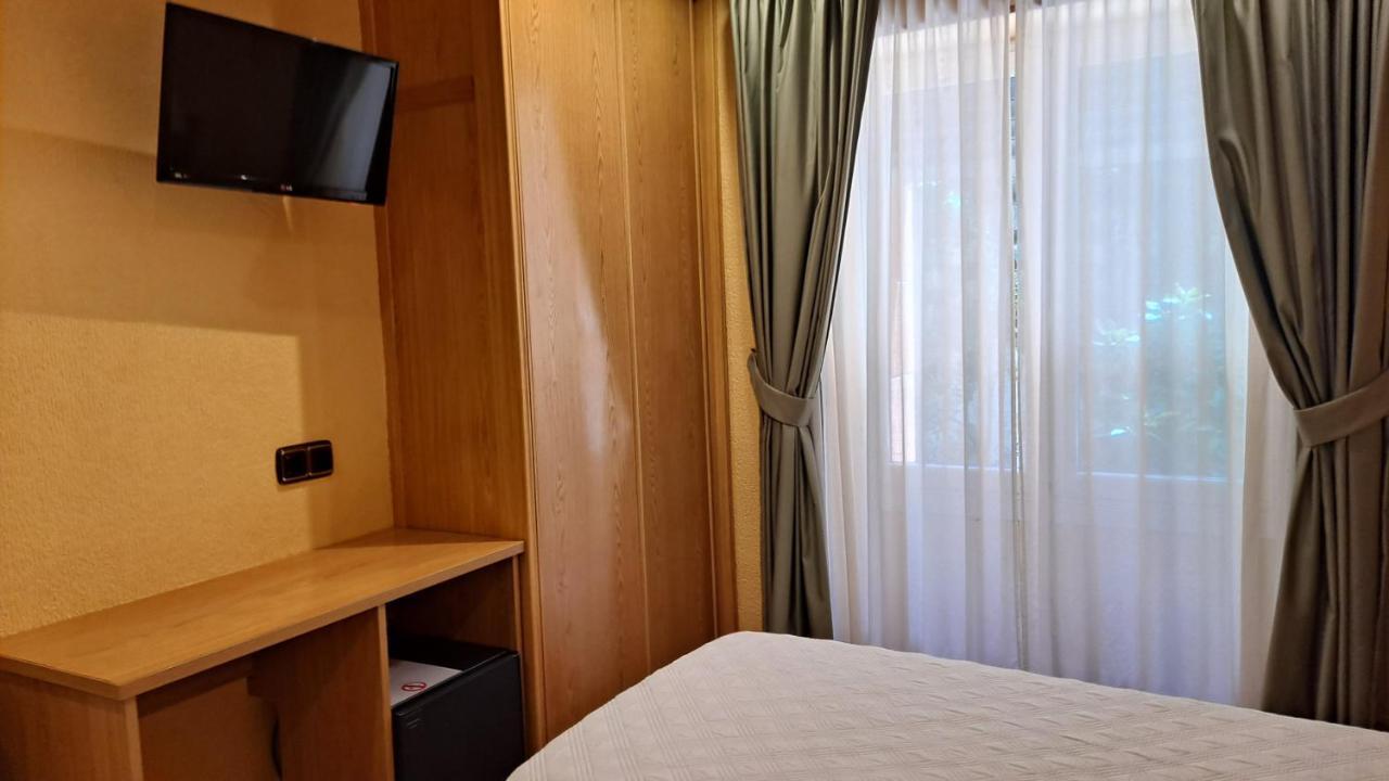 Pension La Concha Сан-Себастьян Экстерьер фото